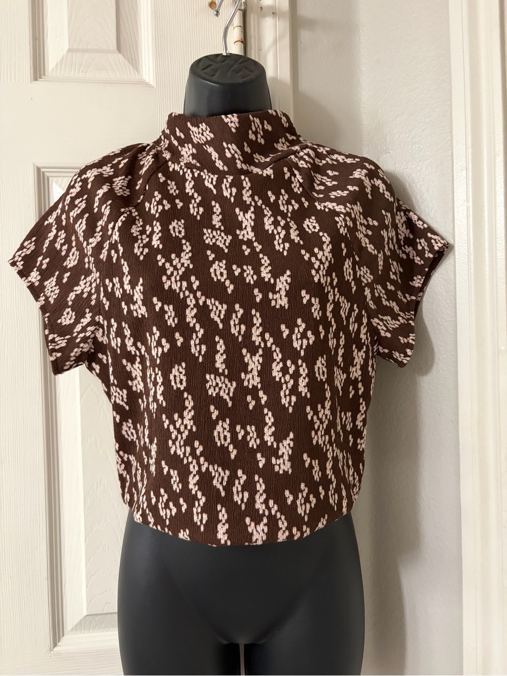 Anthropologie Brown & White Shirt Size Medium